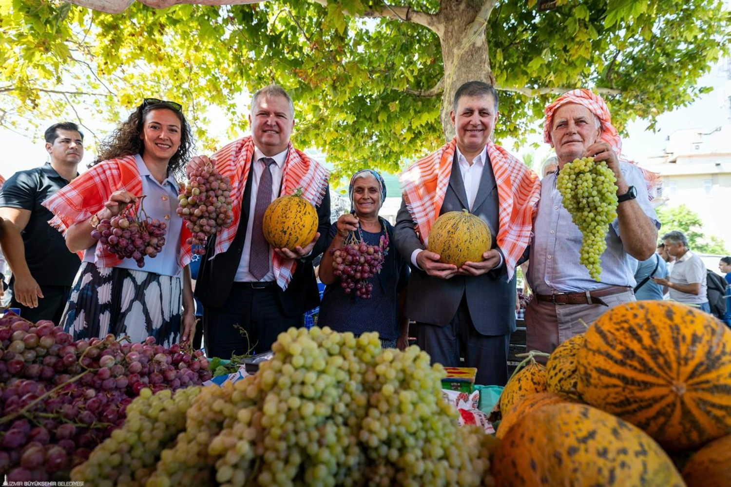 2 bin 600 yıllık gelenek: Urla’da bağbozumu şenlikle kutlanıyor